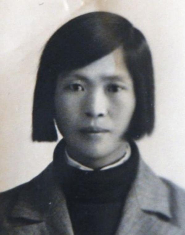 毛主席百年誕辰，記者拿著一箱子找到李敏：這是你媽媽讓交給你的