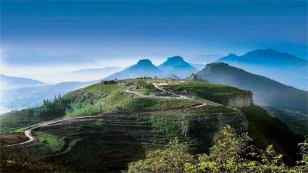 山東岱崮地貌，一處神奇的“秘境”，崮上草原最是獨特