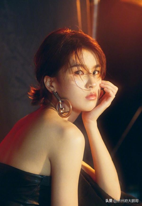 “國民姐姐”曾沛慈承認戀情，傷了大家的心，但願不是所託非人