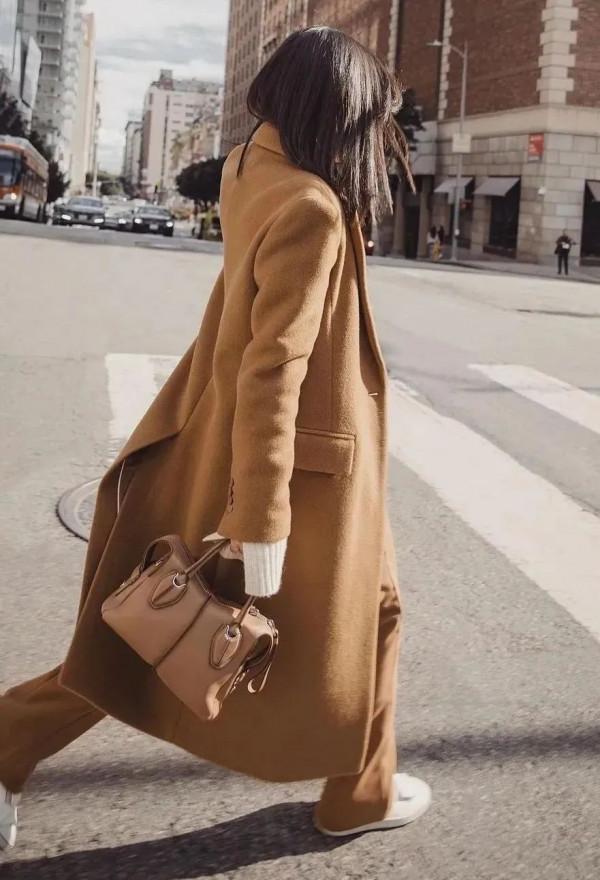 大衣和包包,怎麼搭配更好看? 大衣和包包,怎麼搭配更好看?