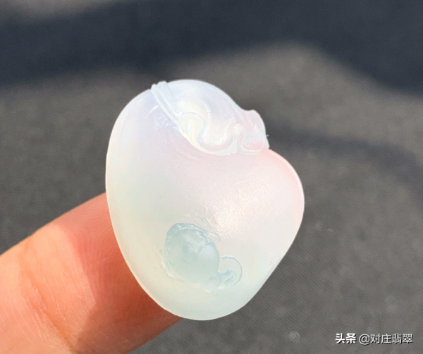 翡翠邊角料都很便宜?那是因為高貨見得少 翡翠邊角料都很便宜?那是因為高貨見得少