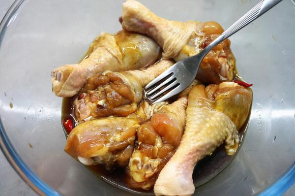 風味獨特的秘製烤雞腿，外焦裡嫩，鮮軟多汁，聞到就流口水