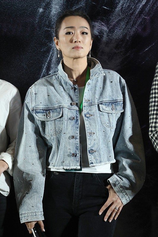 日常服裝學鞏俐這麼穿，又時髦又顯年輕，看不出真實年紀