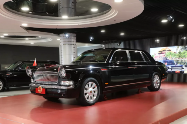 獨家探訪一汽紅旗文化展館，解密檢閱車背後的故事