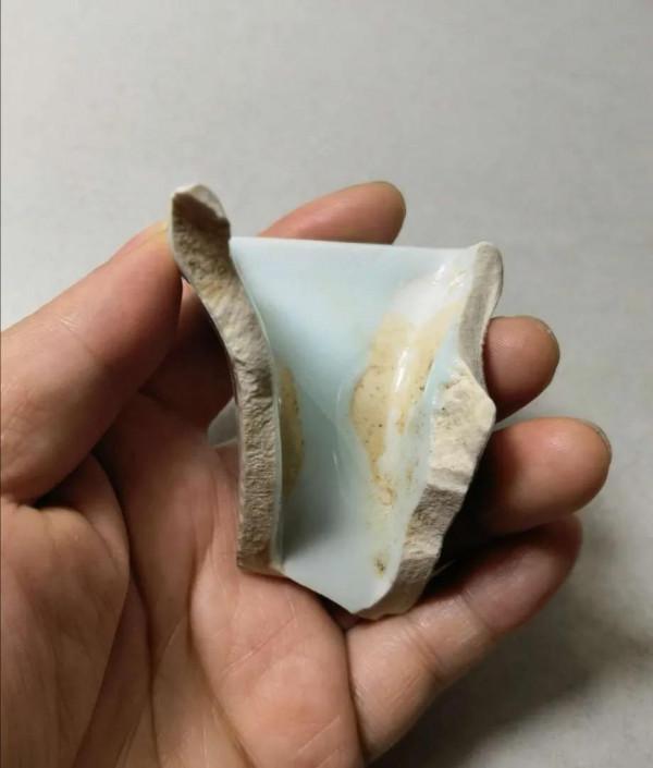 發兩張明早期釉裡紅瓷片標本圖片,想學就請你仔細瞅瞅 發兩張明早期釉裡紅瓷片標本圖片,想學就請你仔細瞅瞅