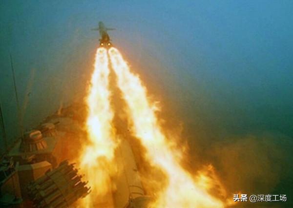 要動手了?俄軍“航母殺手”戰艦直逼美軍航母:戰爭烏雲籠罩黑海 要動手了?俄軍“航母殺手”戰艦直逼美軍航母:戰爭烏雲籠罩黑海