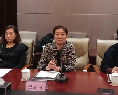 王楠：癌症16年丈夫不離不棄，40歲生2胎，風光背後有淚水