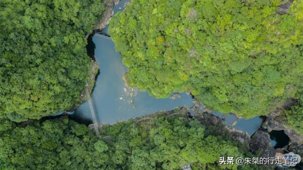 泰順，除了蜚聲中外的古廊橋，還有被譽“浙南小九寨”的自然景觀