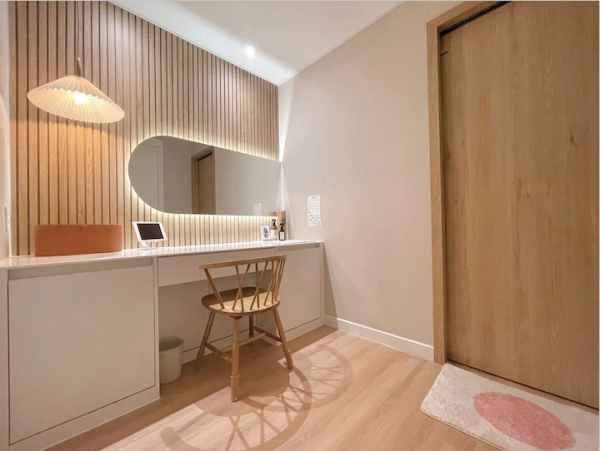 166㎡裝修沒有隨大流，僅用白牆&plus;原木，輕鬆打造一個大方耐看的家