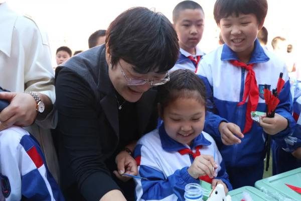 朝實校區舉辦“彩雲追月，情滿中秋”沉浸式體驗教育活動