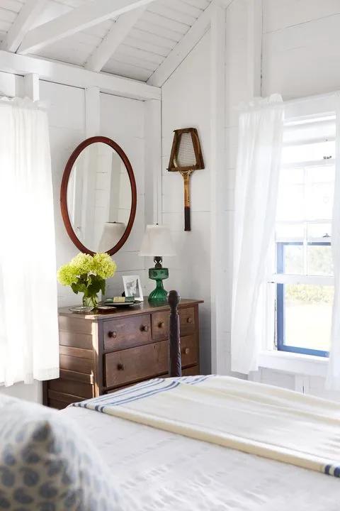 在瑪莎葡萄園島的海灘小屋，我們看到菲比簡單、輕鬆的居家技巧