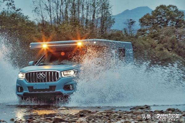 途酷神行太保房車來了,硬頂垂直升降,車高2米,隨意進出車庫 途酷神行太保房車來了,硬頂垂直升降,車高2米,隨意進出車庫