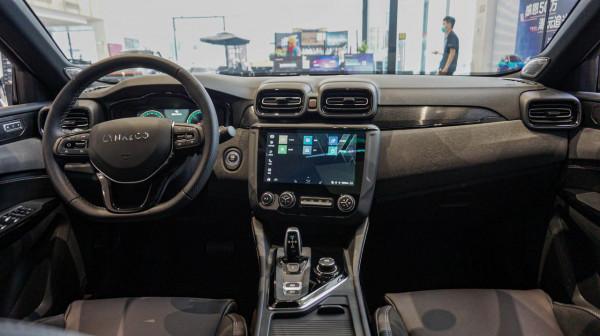 探店拍車-國產運動之光領克03 探店拍車-國產運動之光領克03