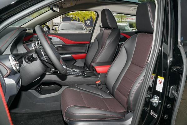 國產實力派SUV,2.0T爆發224馬力,豪華不加價,實拍WEY VV5 國產實力派SUV,2.0T爆發224馬力,豪華不加價,實拍WEY VV5