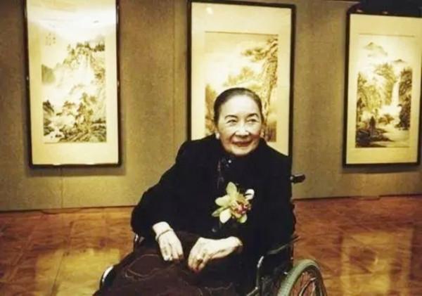 孔令俊招親:梳著大背頭、穿旗袍搭高跟鞋約會胡宗南,結果如何? 孔令俊招親:梳著大背頭、穿旗袍搭高跟鞋約會胡宗南,結果如何?