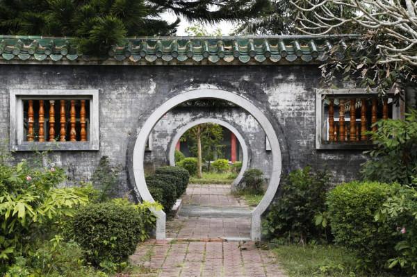 雷州有座千年古祠，全國罕見的五代石人石狗