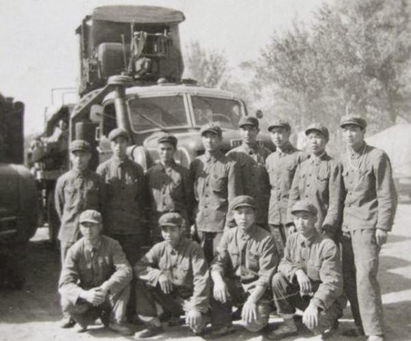 裁軍大事誰來主持？鄧公站了出來說到：他可以勝任