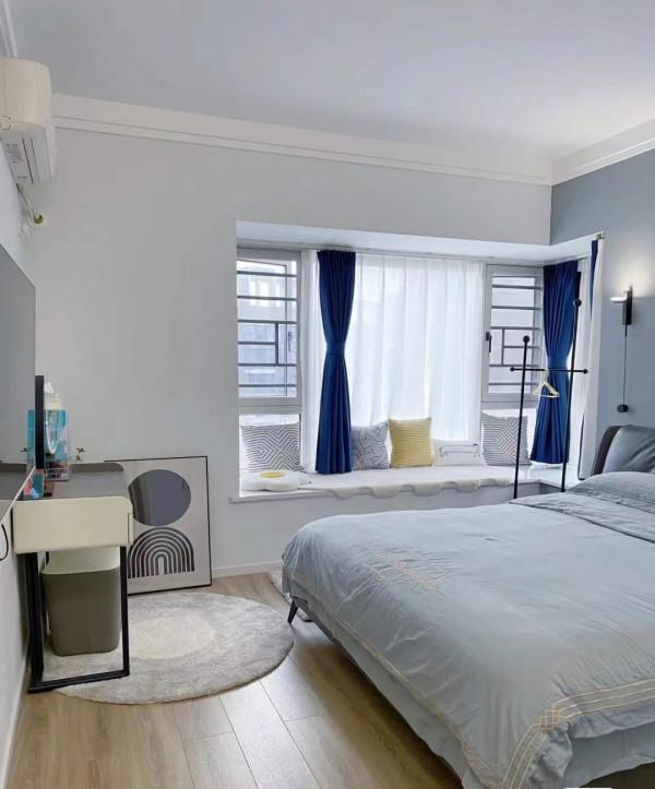 90後夫婦家的名場面，硬裝&OpenCurlyDoubleQuote;簡單化&rdquo;空間翻倍，實在太會佈置了