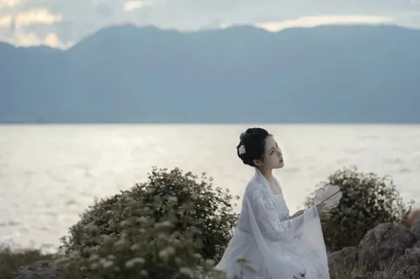 詩詞中的歲月之美，人生之美，讓人沉醉