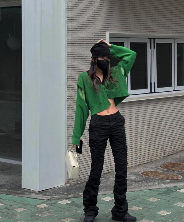 圓肩厚背這樣穿，堪比變形記