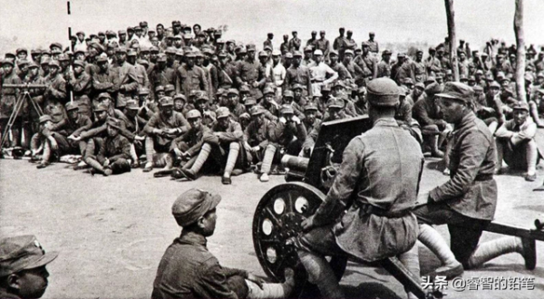 八路軍為何寧肯穿草鞋，也不穿繳獲的日本軍靴？有三個主要原因