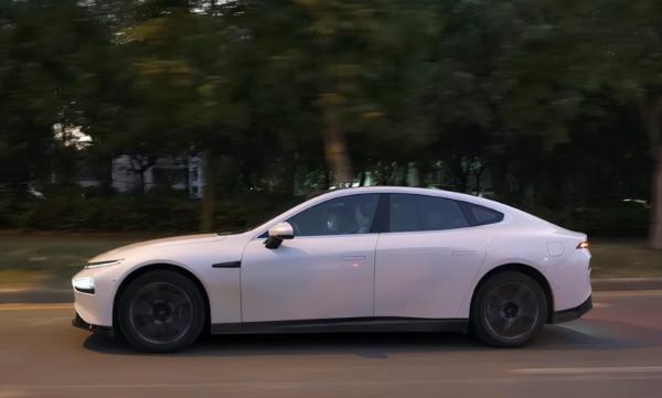 花27萬提了小鵬P7，行駛2萬多公里，車主分享6個優缺點