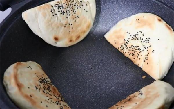 想吃月牙餅不用買,教你無需爐火烤,照樣在家就能做,方法超簡單 想吃月牙餅不用買,教你無需爐火烤,照樣在家就能做,方法超簡單