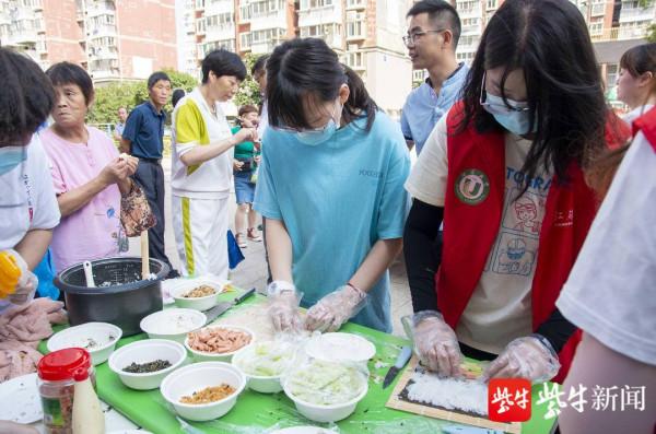 為全國特色農產品“打call”！江蘇大學首屆“學亞夫”大學生助農帶貨節走進社群