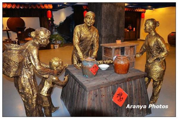 廈門島外6萬缸醬油，頭戴斗笠列隊，這樣的陣仗你見過嗎？