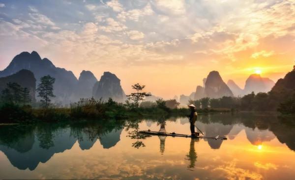 灕江“死水灣”魚蝦絕跡，鸕鷀都不願下水，究竟是什麼原因造成？