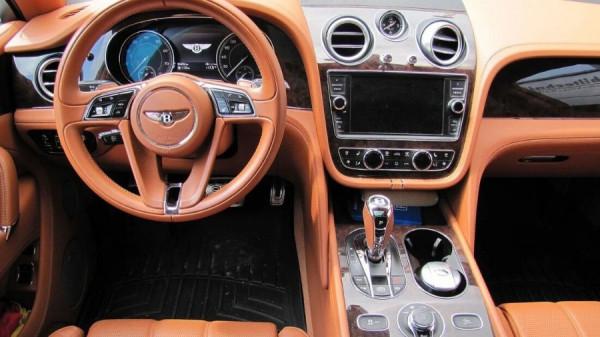 B&;B推出賓利添越改裝版!外觀改造很低調,動力升級很暴躁 B&;B推出賓利添越改裝版!外觀改造很低調,動力升級很暴躁