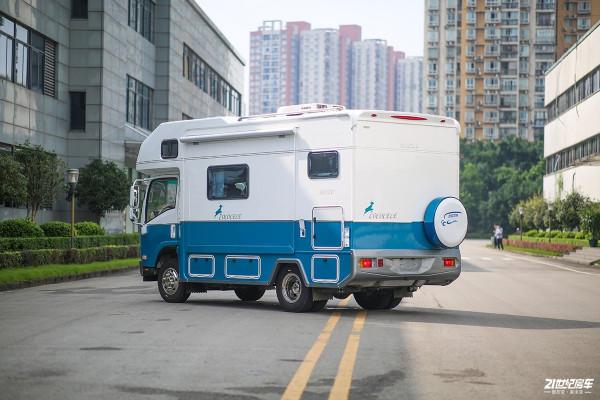 房車專用底盤加持，6氣囊空懸！慶鈴原廠五十鈴700P可可西里房車