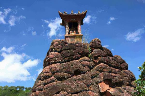 雲南一定要去的景區,由三部分組成,被譽為南方絲綢之路上的敦煌 雲南一定要去的景區,由三部分組成,被譽為南方絲綢之路上的敦煌