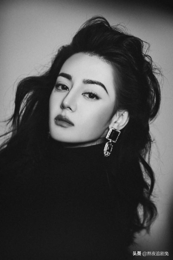 今天的熱巴貴氣名媛 氣場全開