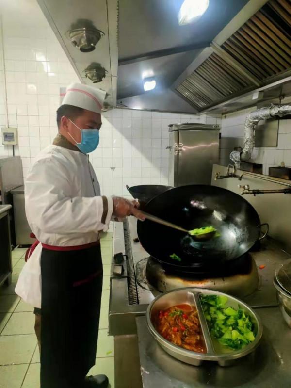 司務長李學臣的“週末時光” 司務長李學臣的“週末時光”