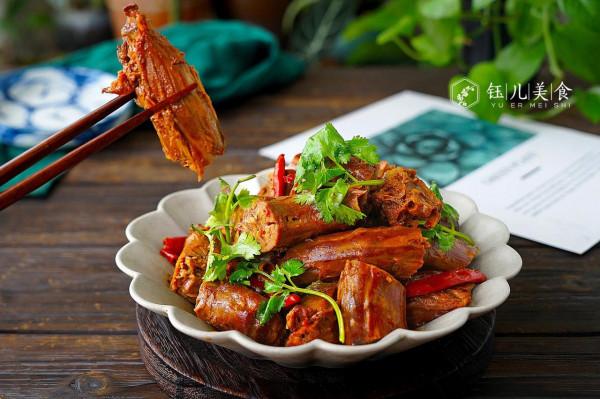 入秋後，快來跟著做法，給家人滷一鍋絕味解解饞，吃一次念念不忘