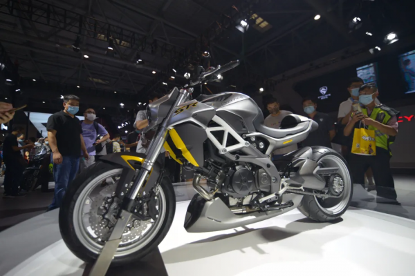 前衛科幻的公升級運動巡航RA9、RX850、RE5等賽科龍摩博會下餃子 前衛科幻的公升級運動巡航RA9、RX850、RE5等賽科龍摩博會下餃子