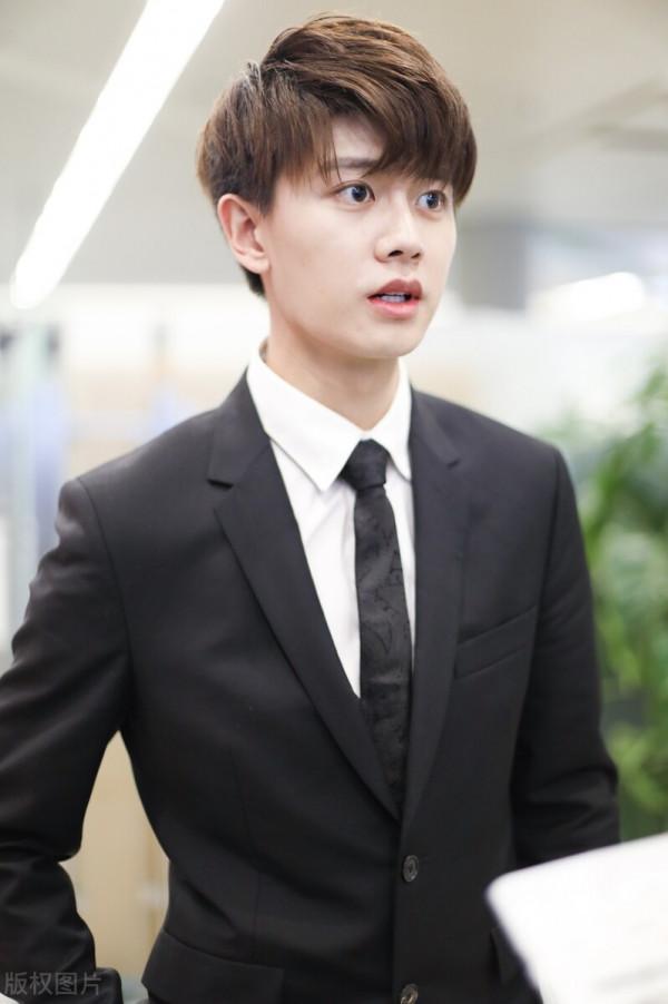 《一生一世》中欲言又止，到底什麼是子夜吳歌？