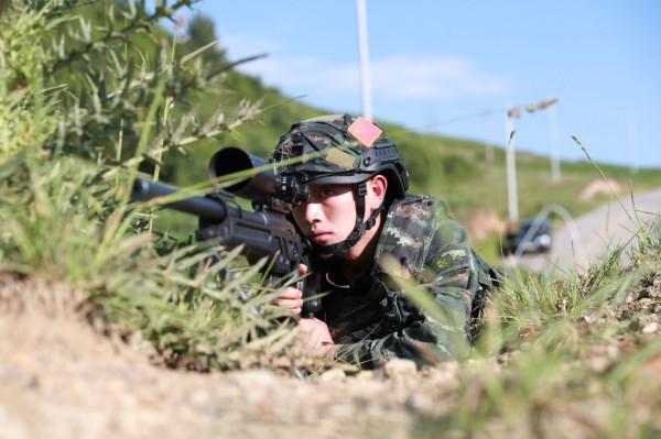 從炊事員到特戰隊員的戰力“升級” 從炊事員到特戰隊員的戰力“升級”