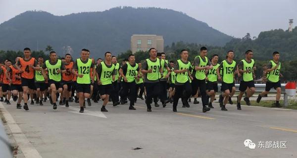 直選列兵駕駛員，入列