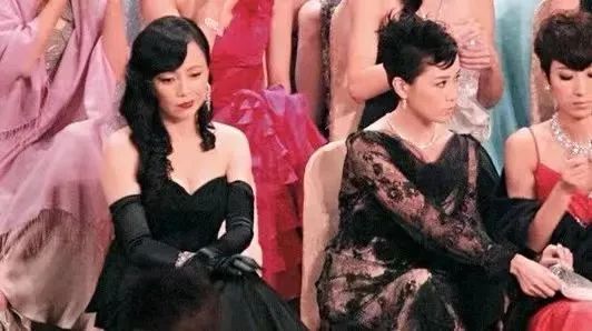 鄧萃雯得罪TVB恩師復出無望,喊話想拍《巾幗梟雄4》尷尬無人理 鄧萃雯得罪TVB恩師復出無望,喊話想拍《巾幗梟雄4》尷尬無人理