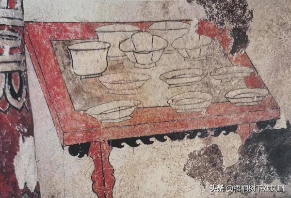 盜墓者在深山老林發現貴族大墓，墓主僅14歲，壁上一行字暴露身份