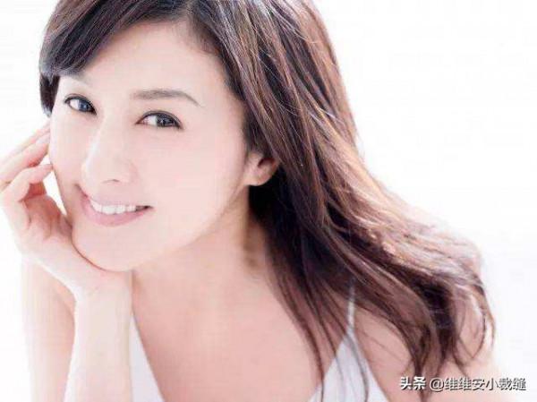 藤原紀香的狀態絕了，近51歲憑好肌膚年輕態登上熱搜，美得不像話
