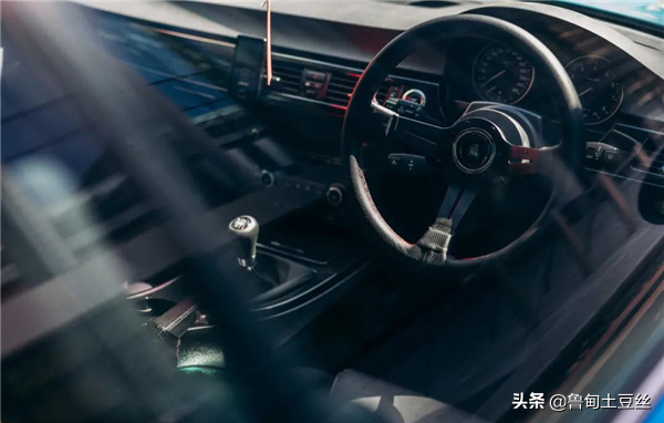 「轂銳馳」一臺融入了JDM元素的寶馬E93 335i 「轂銳馳」一臺融入了JDM元素的寶馬E93 335i