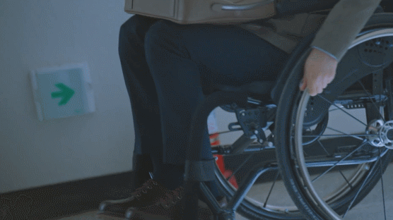 女神全智賢跌下神壇,這限制級新劇竟然翻車了 女神全智賢跌下神壇,這限制級新劇竟然翻車了