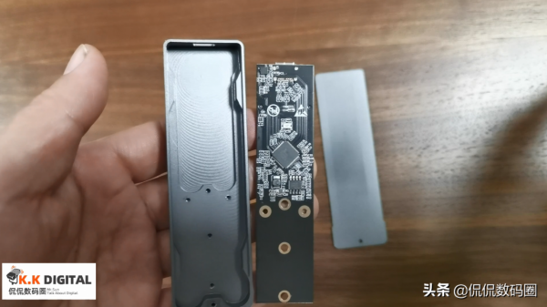 百元內固態硬碟盒簡評——最具價效比的固態硬碟盒 百元內固態硬碟盒簡評——最具價效比的固態硬碟盒