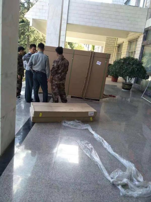 會議室升級改造,德恪110寸商用液晶顯示器讓您會議辦公更高效 會議室升級改造,德恪110寸商用液晶顯示器讓您會議辦公更高效