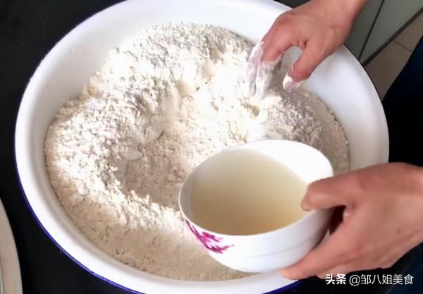 蒸饅頭，不能只懂放多少酵母，牢牢掌握3點技巧，出鍋都暄軟