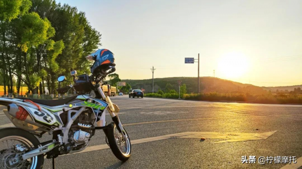 7L油箱的越野車,照樣摩旅去西藏 7L油箱的越野車,照樣摩旅去西藏