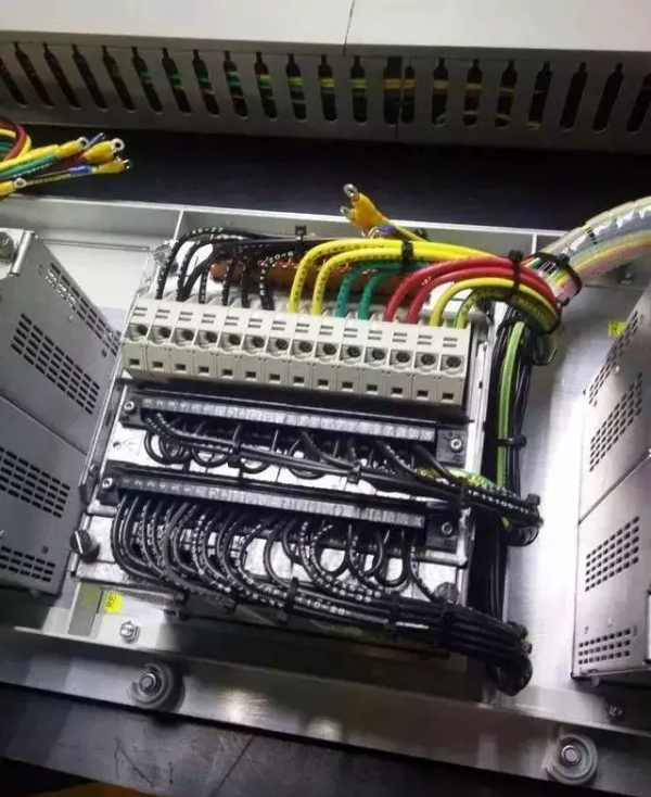 配電箱的內部結構詳細解析 配電箱的內部結構詳細解析